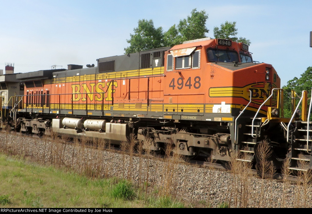 BNSF 4948